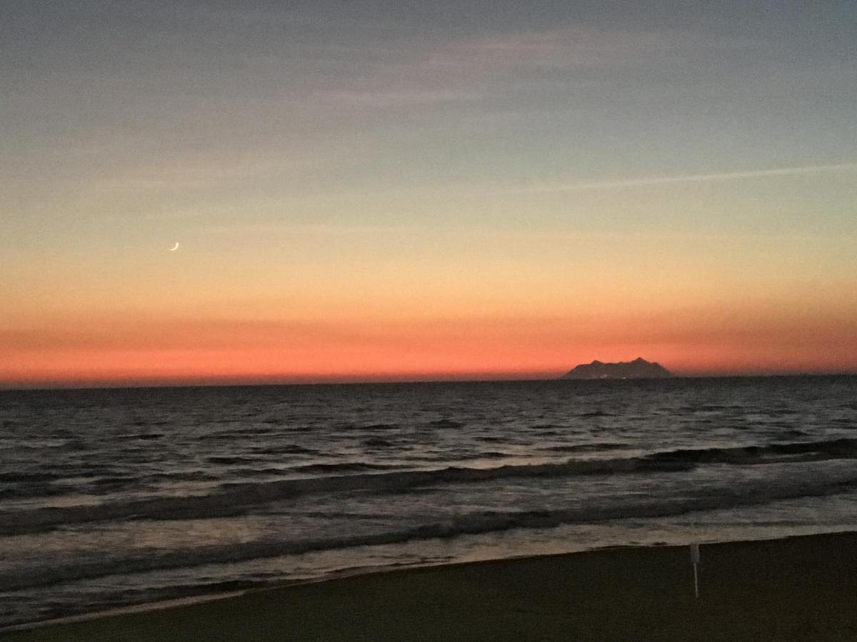 Beach Holiday Villa Terracina Buitenkant foto