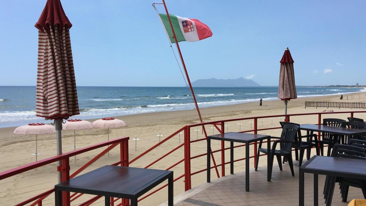 Beach Holiday Villa Terracina Buitenkant foto